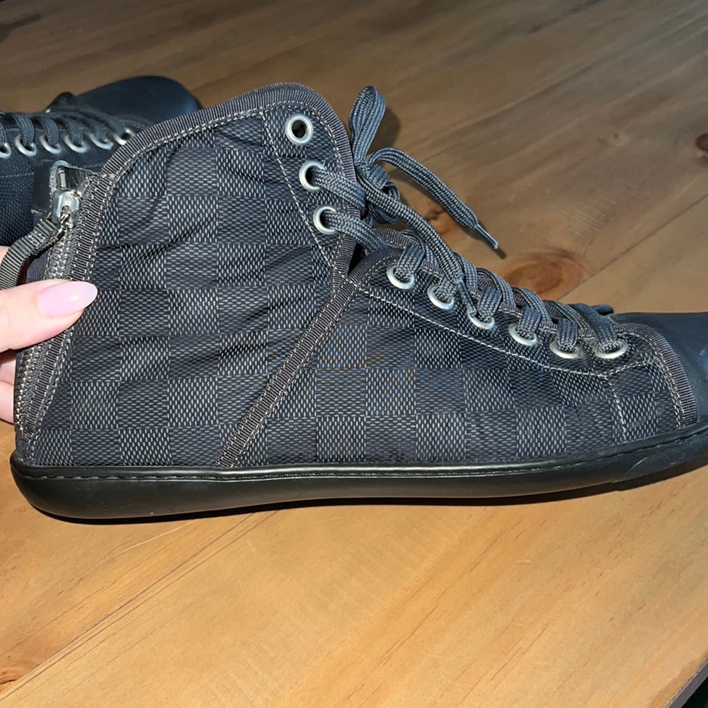 Louis Vuitton Damier Axel Leather High Top Sneakers Size 10.5